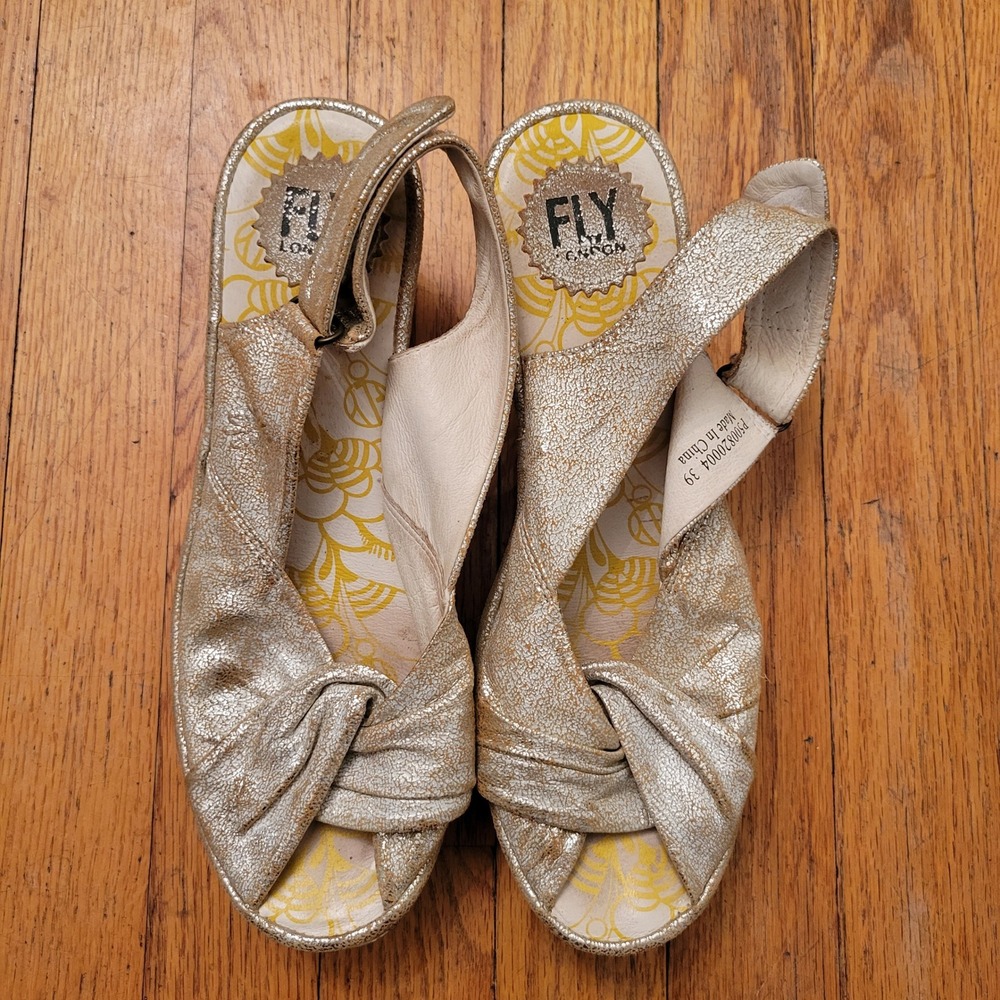 Fly London 39 Wedge Sandals Gold Metallic Leather Comfort Summer YAKIN 8.5 9 - Picture 2 of 10